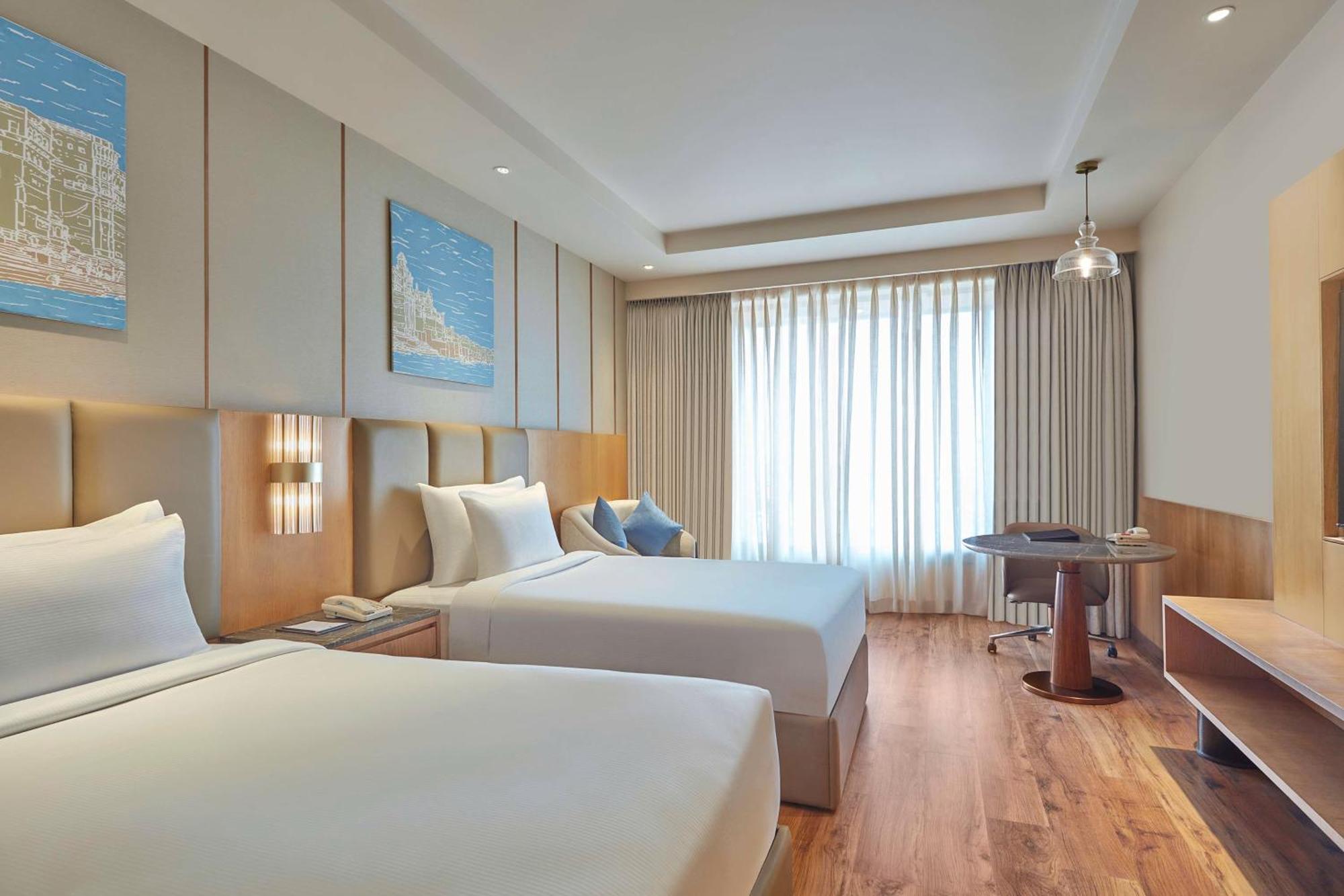 Doubletree By Hilton Варанаси Екстериор снимка