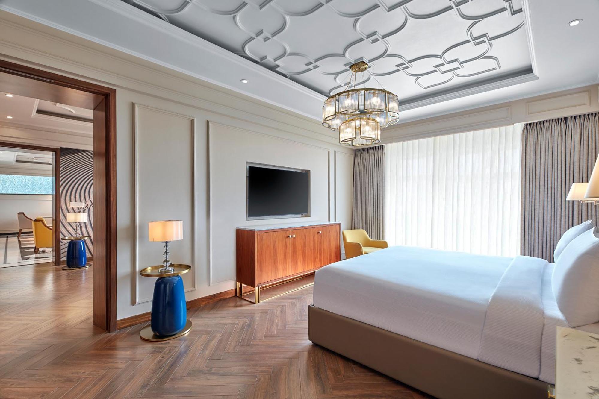 Doubletree By Hilton Варанаси Екстериор снимка